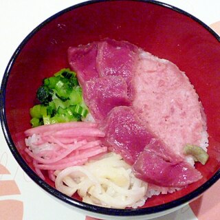 マグロと馬刺しの寿司丼♪